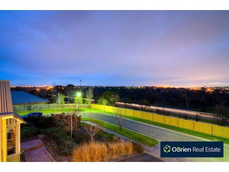 16 Royal Crescent, Beaconsfield VIC 3807