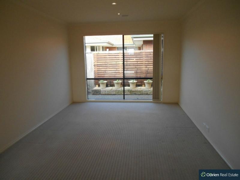 4 Beauford Avenue, Narre Warren South VIC 3805