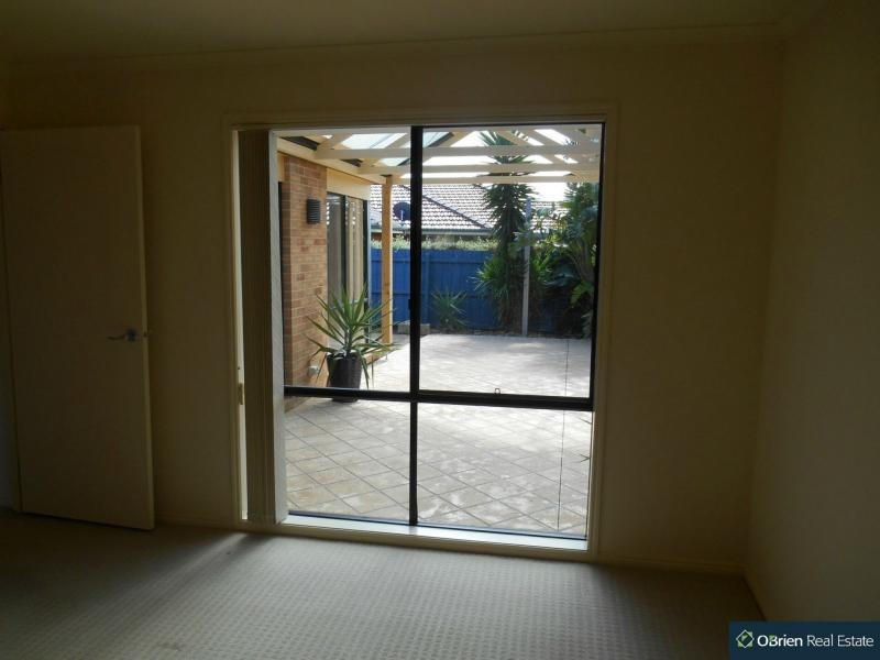 4 Beauford Avenue, Narre Warren South VIC 3805