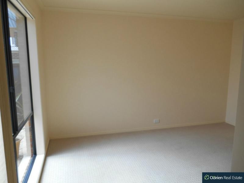 4 Beauford Avenue, Narre Warren South VIC 3805