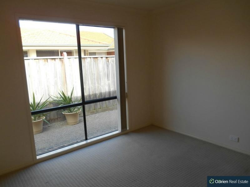 4 Beauford Avenue, Narre Warren South VIC 3805