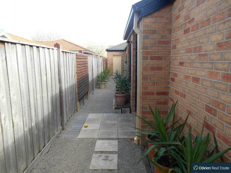 4 Beauford Avenue, Narre Warren South VIC 3805