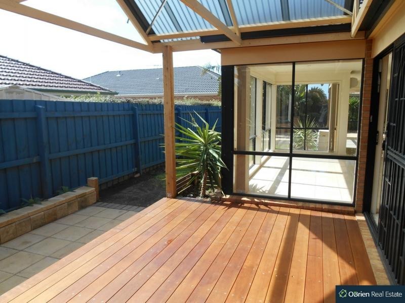 4 Beauford Avenue, Narre Warren South VIC 3805