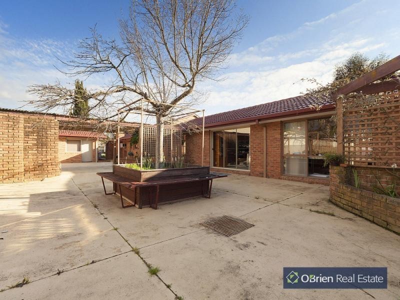 114-116 Kennington Park Drive, Endeavour Hills VIC 3802