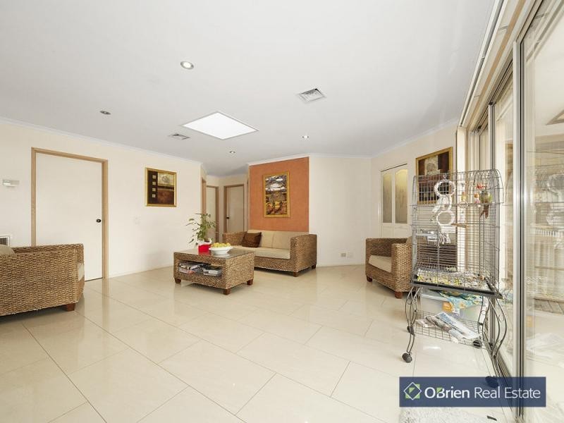 114-116 Kennington Park Drive, Endeavour Hills VIC 3802