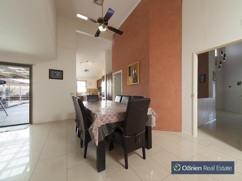 114-116 Kennington Park Drive, Endeavour Hills VIC 3802