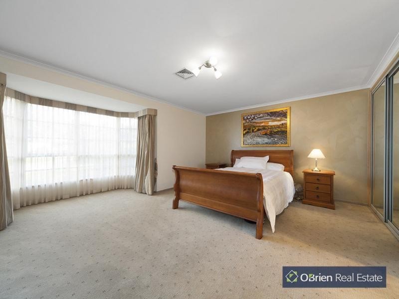 114-116 Kennington Park Drive, Endeavour Hills VIC 3802