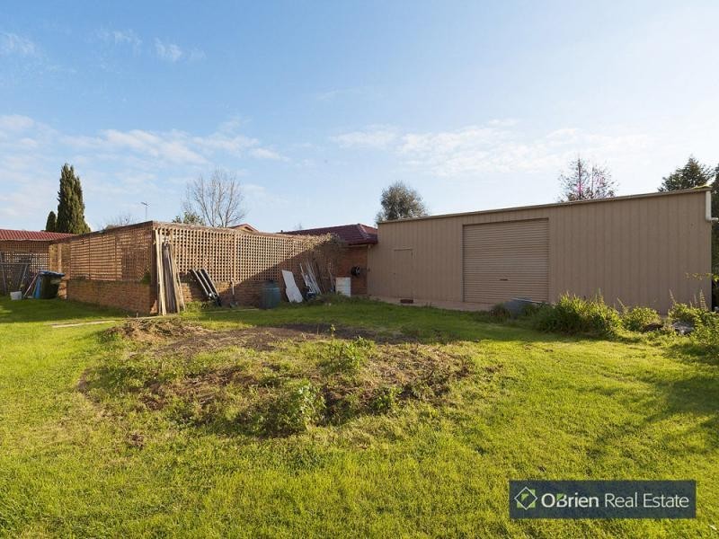 114-116 Kennington Park Drive, Endeavour Hills VIC 3802