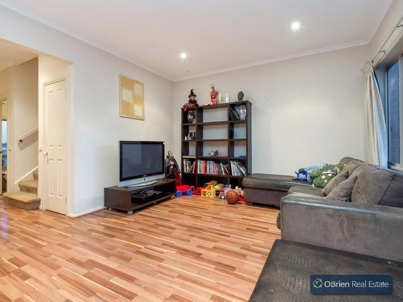 97 Golden Grove Drive, Narre Warren South VIC 3805