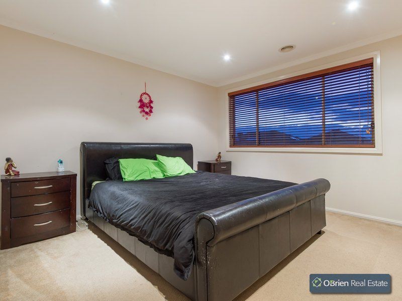97 Golden Grove Drive, Narre Warren South VIC 3805