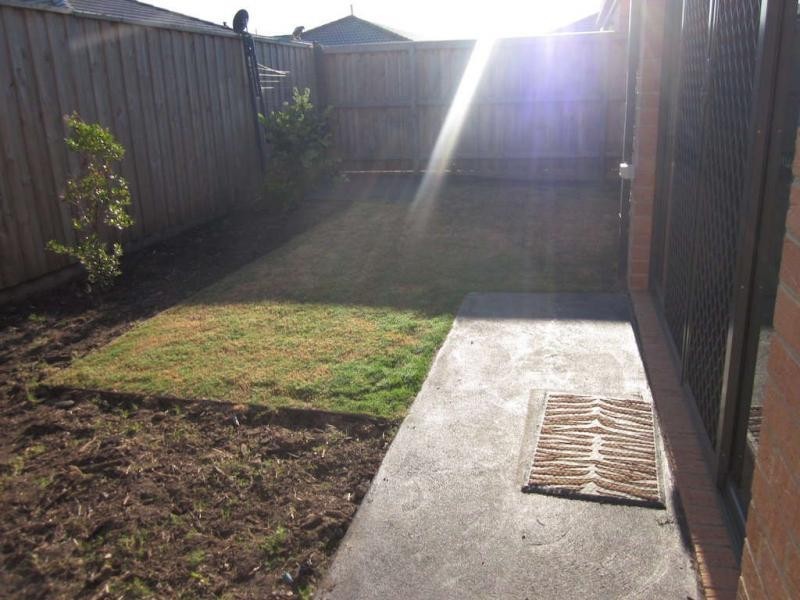5 Elfin Way, Pakenham VIC 3810
