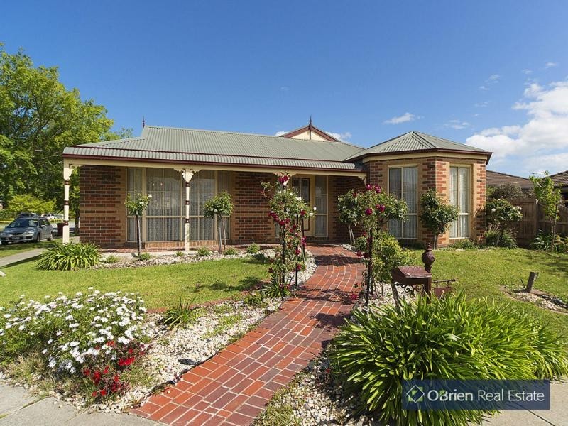 1 Highland Crescent, Narre Warren South VIC 3805