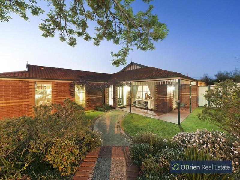 6 Vivienne Way, Berwick VIC 3806