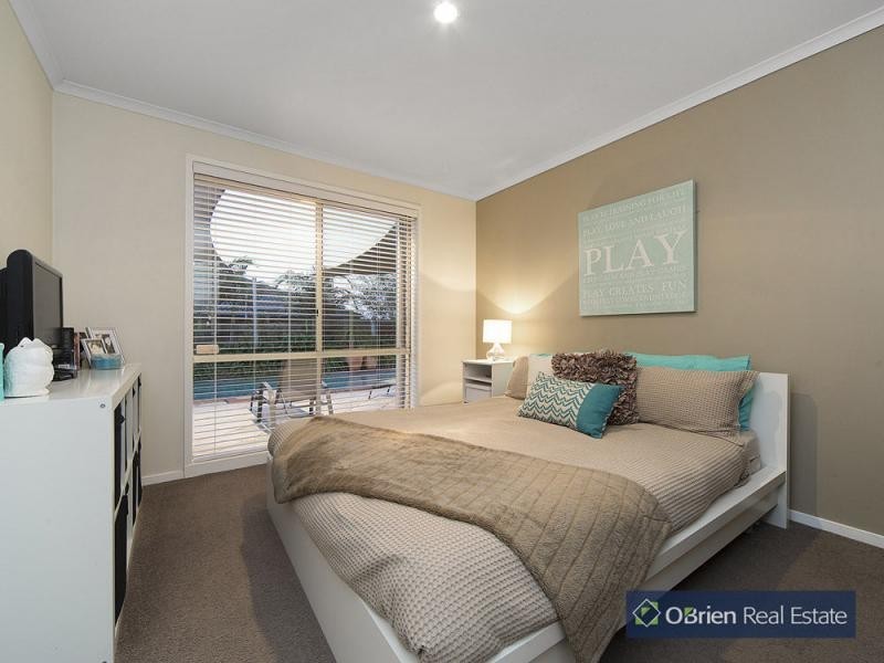 6 Vivienne Way, Berwick VIC 3806