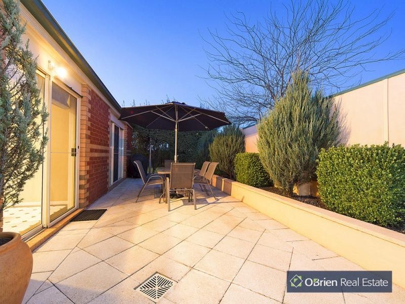 6 Vivienne Way, Berwick VIC 3806