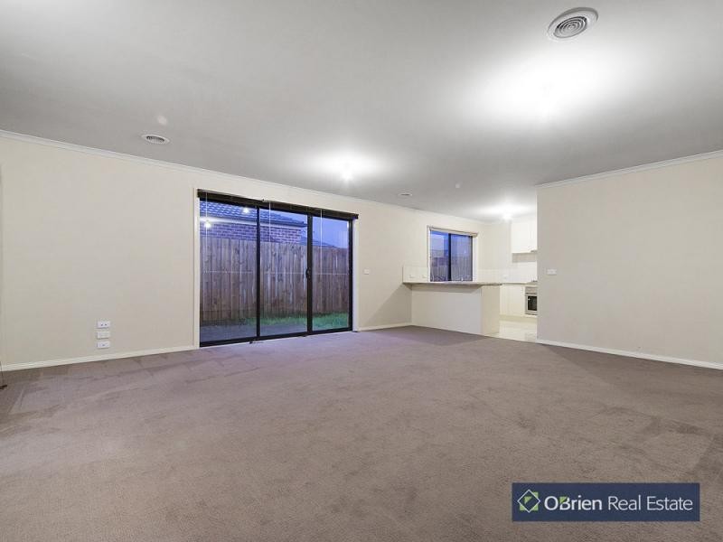 32a Pomegranate Way, Pakenham VIC 3810