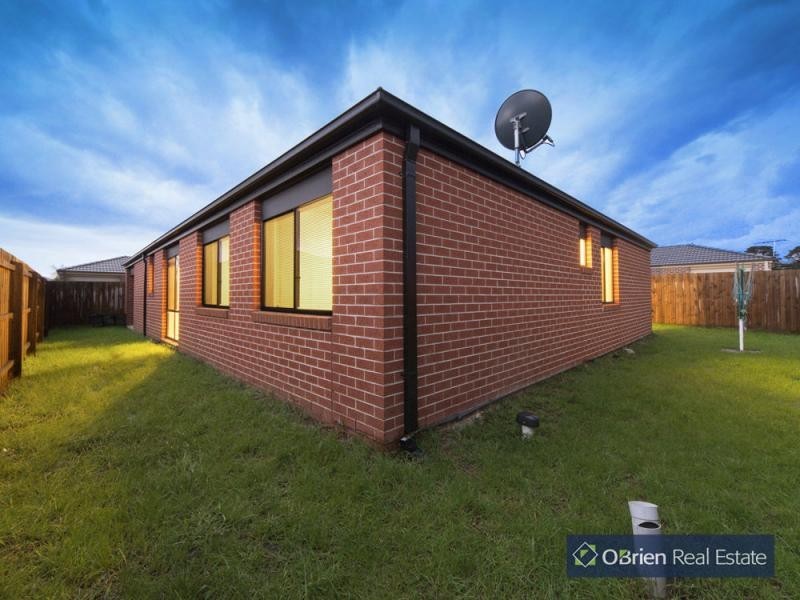 32a Pomegranate Way, Pakenham VIC 3810
