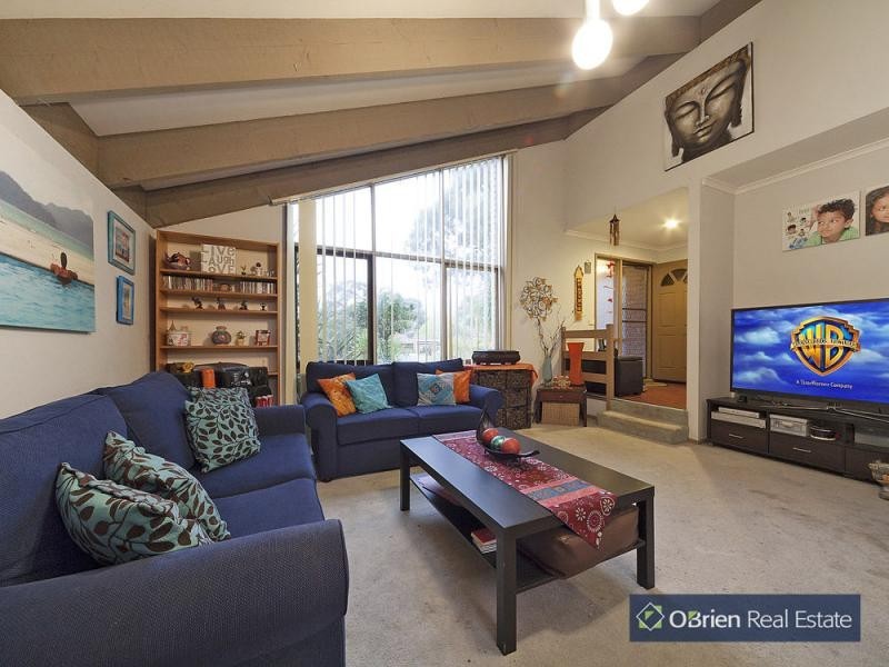 8 Orkney Close, Endeavour Hills VIC 3802