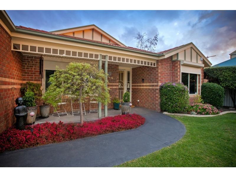18 Spring Circuit, Pakenham VIC 3810