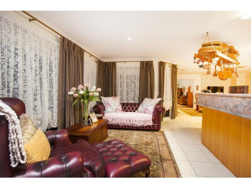 18 Spring Circuit, Pakenham VIC 3810