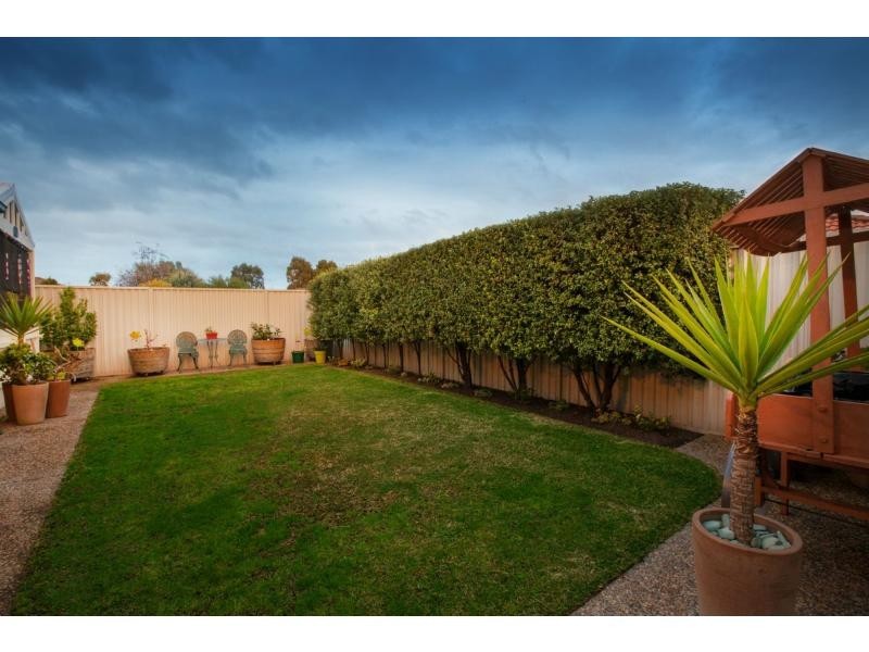 18 Spring Circuit, Pakenham VIC 3810