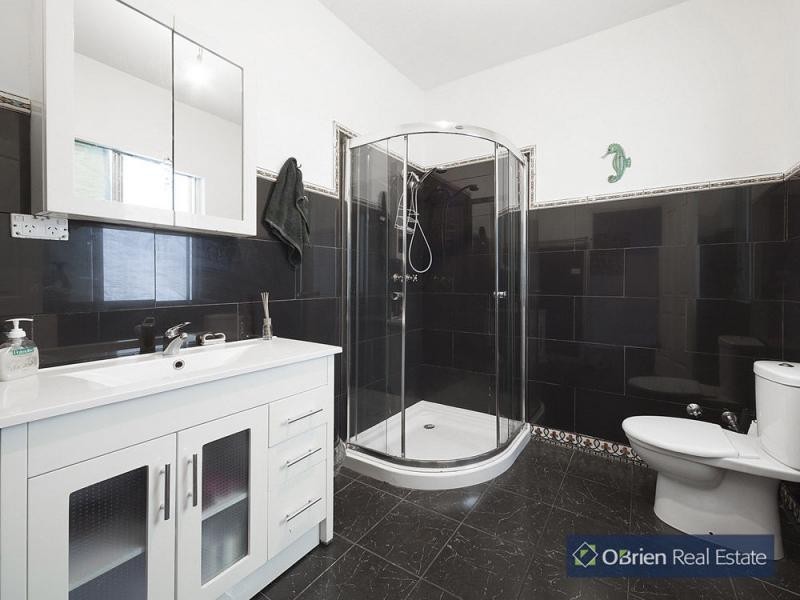 13 Neville Avenue, Seaford VIC 3198