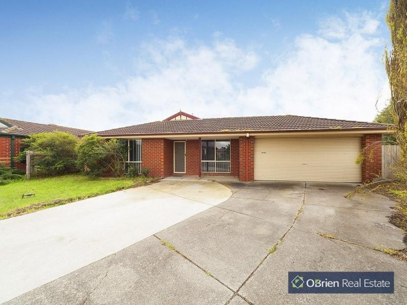 5 Curnow Court, Cranbourne West VIC 3977