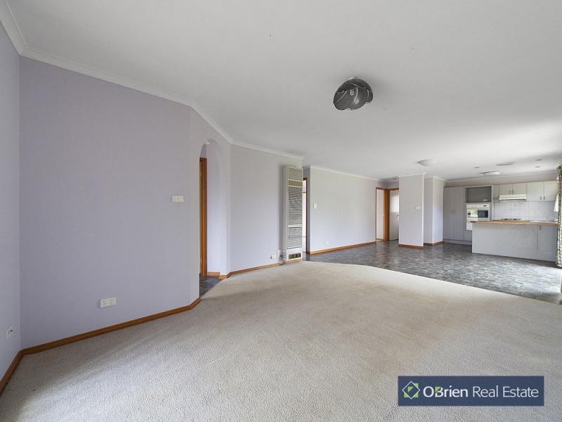 5 Curnow Court, Cranbourne West VIC 3977