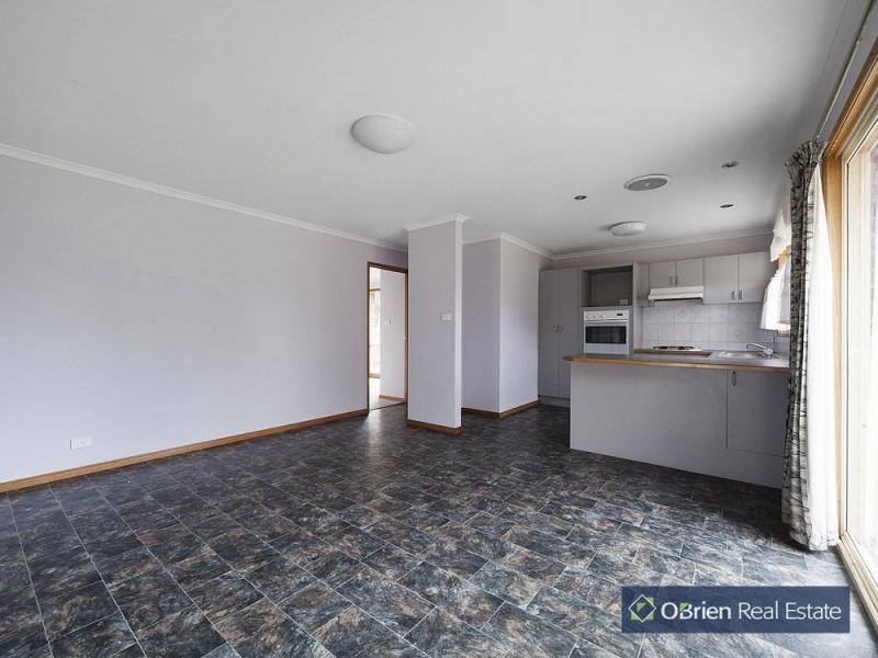 5 Curnow Court, Cranbourne West VIC 3977