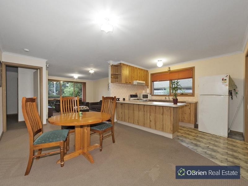 52 Collins Crescent, Berwick VIC 3806