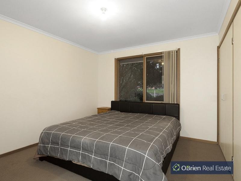 52 Collins Crescent, Berwick VIC 3806