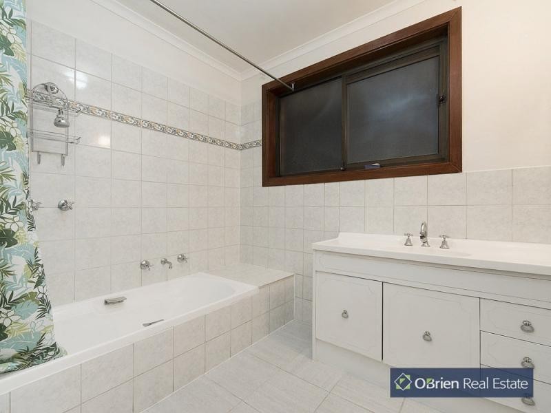 3 Eildon Road, Endeavour Hills VIC 3802