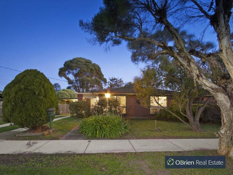 8 Mary Street, Hampton Park VIC 3976