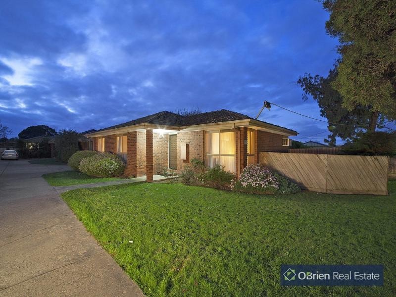 Unit 1/5 Bride Avenue, Hampton Park VIC 3976