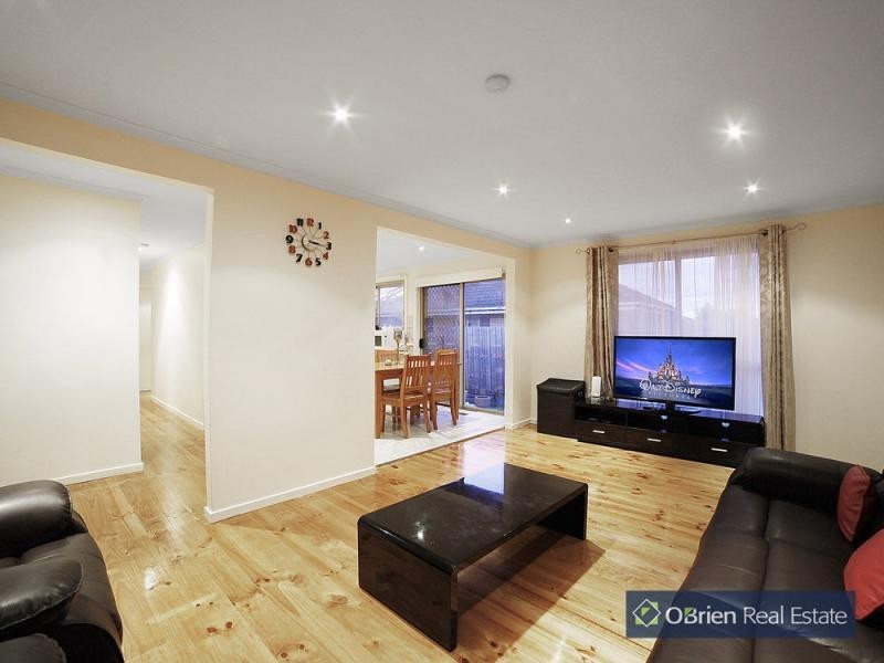 Unit 1/5 Bride Avenue, Hampton Park VIC 3976