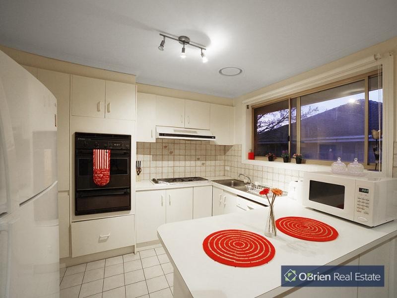 Unit 1/5 Bride Avenue, Hampton Park VIC 3976