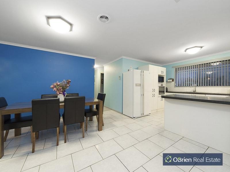 23 Cornwell Crescent, Cranbourne East VIC 3977