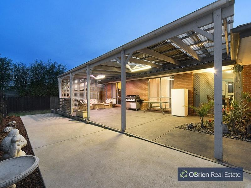 23 Cornwell Crescent, Cranbourne East VIC 3977