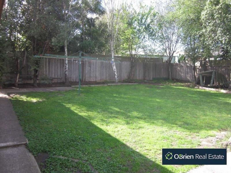 29 Fleetwood Drive, Narre Warren VIC 3805