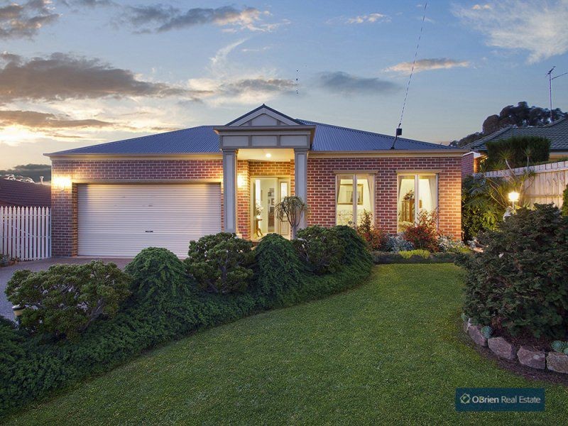 95 Eagle Drive, Pakenham VIC 3810