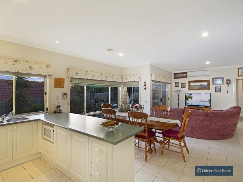 95 Eagle Drive, Pakenham VIC 3810