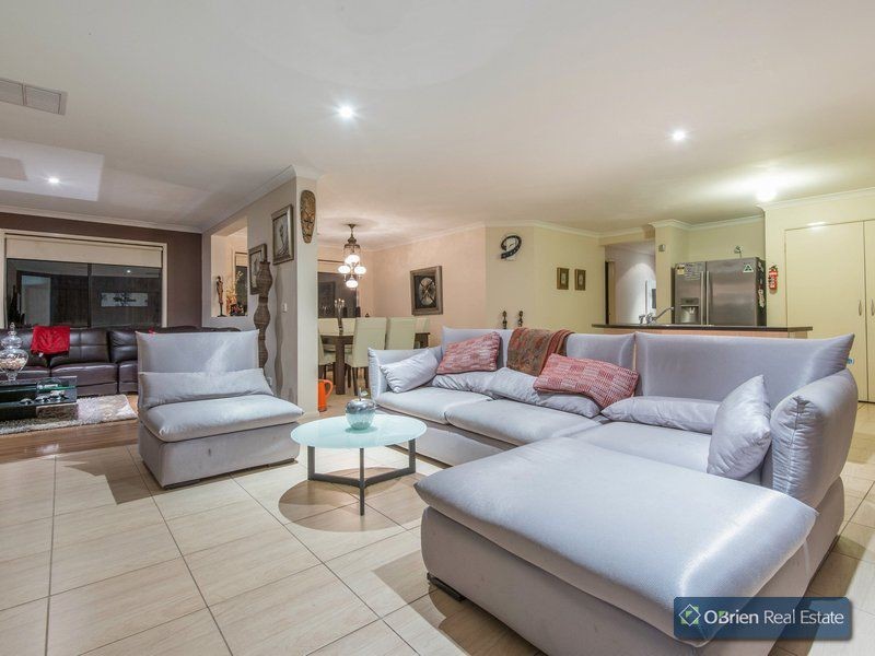 6 Boothby Terrace, Lynbrook VIC 3975