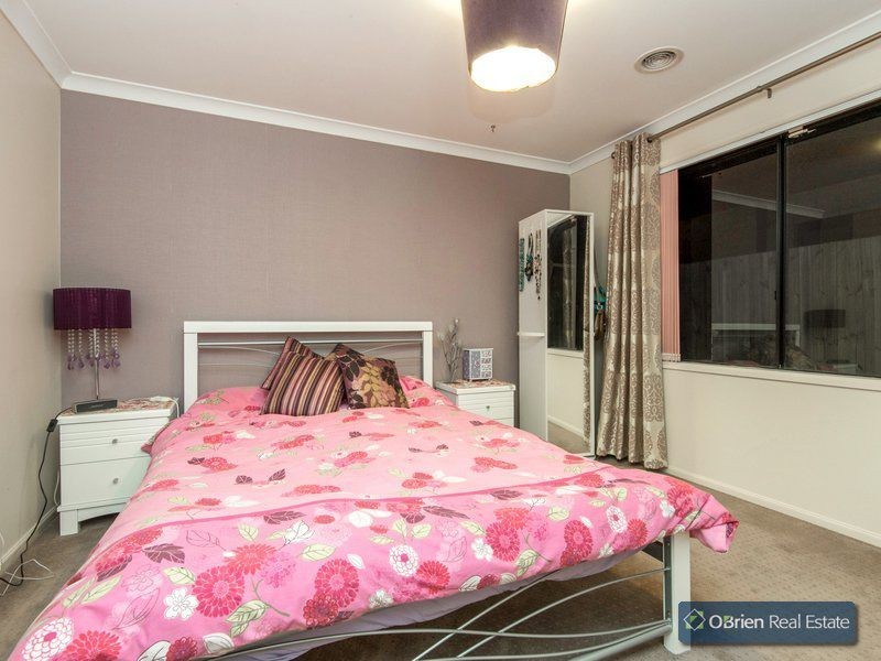 6 Boothby Terrace, Lynbrook VIC 3975