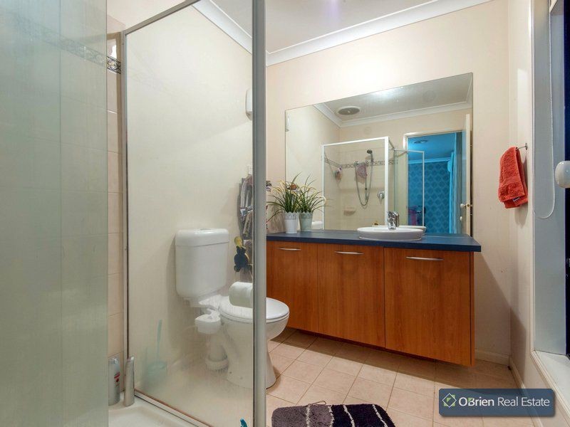 6 Boothby Terrace, Lynbrook VIC 3975