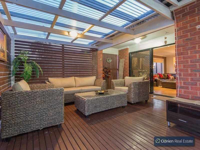 6 Boothby Terrace, Lynbrook VIC 3975