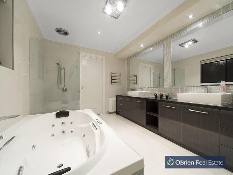 23 Toptani Drive, Narre Warren South VIC 3805