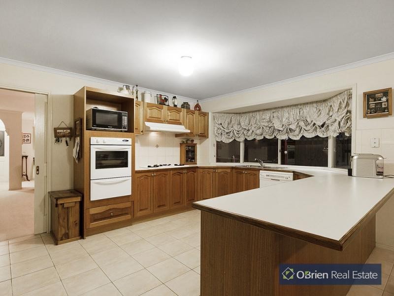 26 Parkwood Drive, Narre Warren South VIC 3805