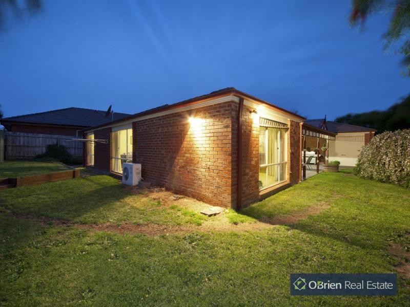 26 Parkwood Drive, Narre Warren South VIC 3805