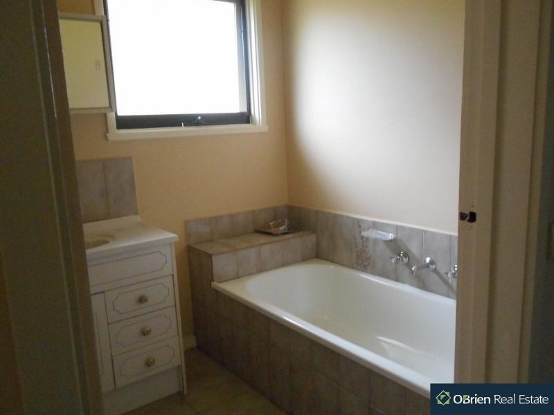 7 Reed Court, Endeavour Hills VIC 3802