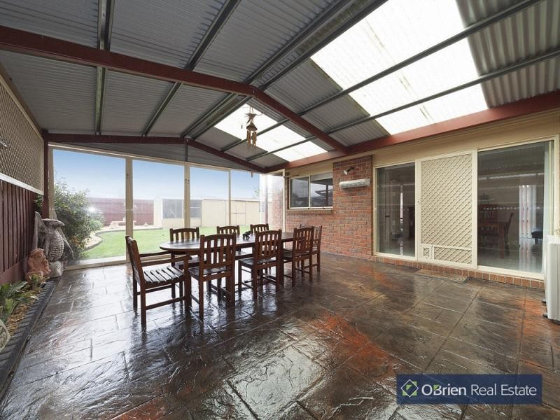 48 Bellbrae Crescent, Cranbourne West VIC 3977